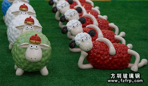百变环保萌羊雕塑