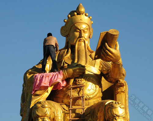 河南关公读春秋铜像迎维护将成华夏之奇观 河南关公读春秋铜像迎维护将成华夏之奇观