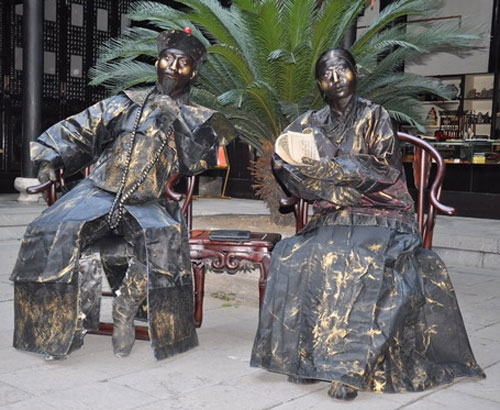 活体雕塑形体艺术带给你神秘奇特的感受 活体雕塑形体艺术带给你神秘奇特的感受