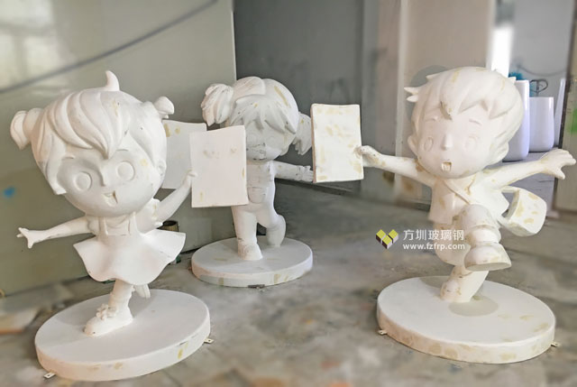 玻璃钢制品生产厂家将雕塑设计图开模制作毛坯图