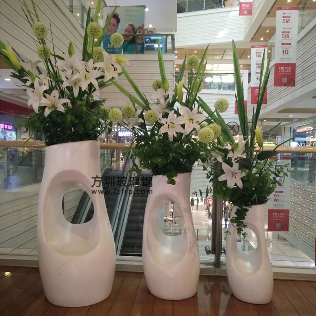 江苏玻璃钢树洞组合装饰花盆