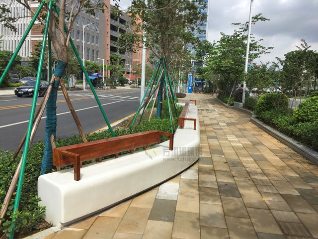 户外玻璃钢休闲椅提升广东城市生态景观