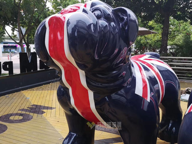 东莞商业街景观大型玻璃钢卡通斗牛犬雕塑