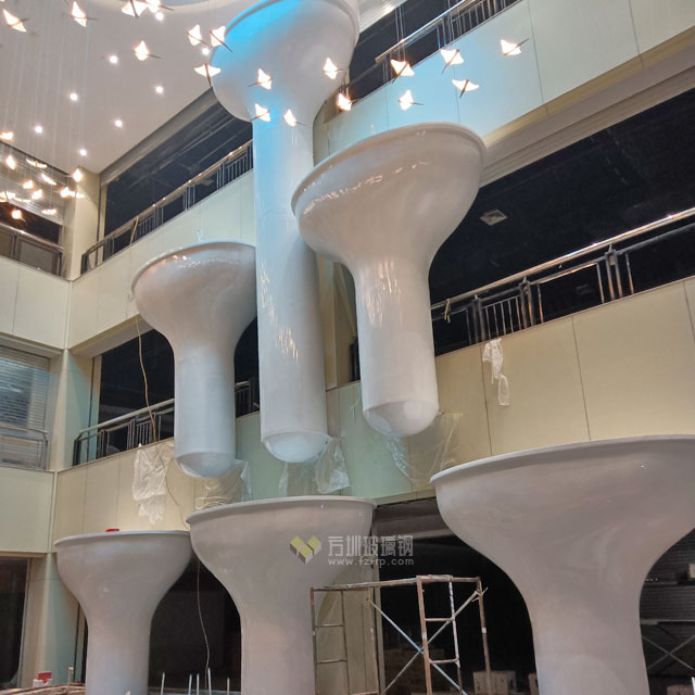 大型玻璃钢造型柱水景装饰河北邯郸永年商场