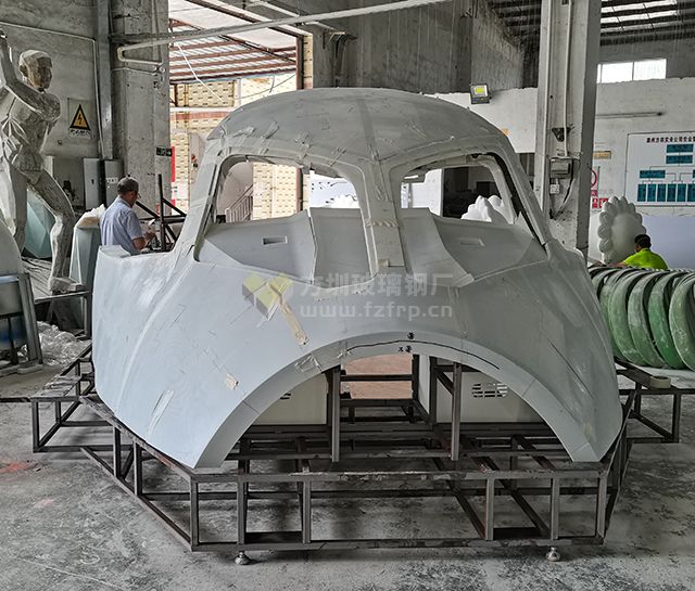 玻璃钢飞机模拟飞行器外壳(图3) 玻璃钢飞机模拟飞行器外壳(图3)